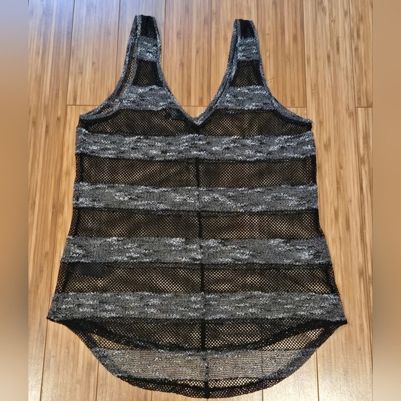 NWOT Guess Mesh Tank Top - Picture 6 of 8